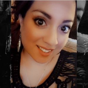 Meet your Posher, Edith